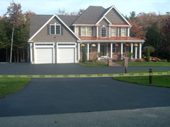 Professional Driveway pavement services, NH pavement driveway sealcoating